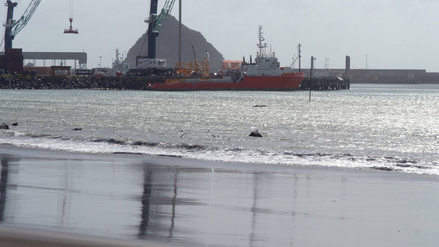 Taranaki residents await test results from swabs and water sampling after traces of Covid-19 was found last week in wastewater. (Photo / NZPA / Ross Setford)