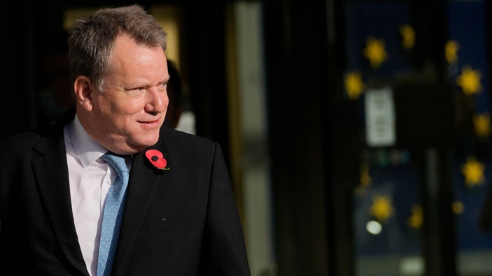 Britain's chief Brexit negotiator David Frost arrives for a media statement at EU headquarters in Brussels, Nov. 5, 2021. (Photo / AP)