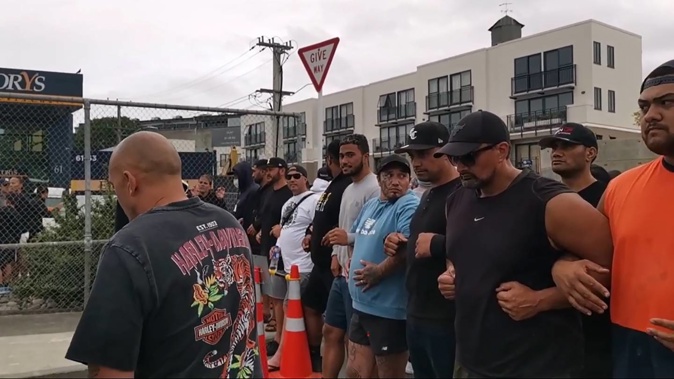 Supporters of Brian Tamaki blockade the road outside the Mt Eden Remand Centre.