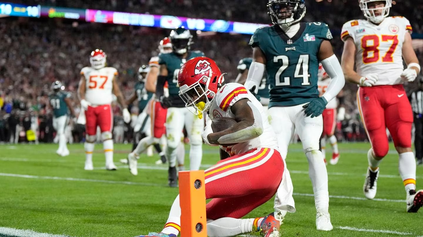 Kansas City Chiefs running back Jerick McKinnon stops short of the goal line. Photo / AP