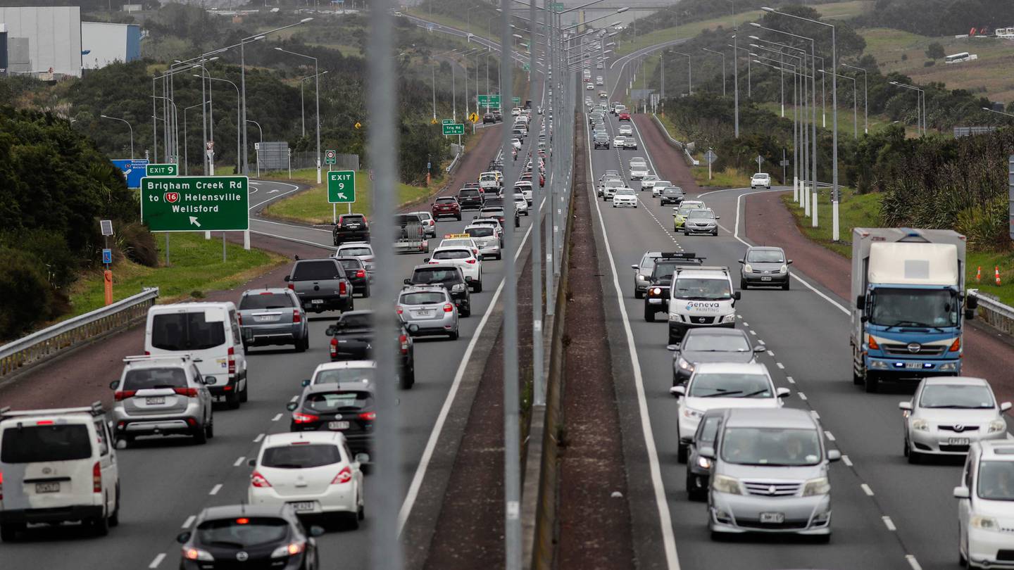 Heavy traffic on SH16. (Photo / Dean Purcell)