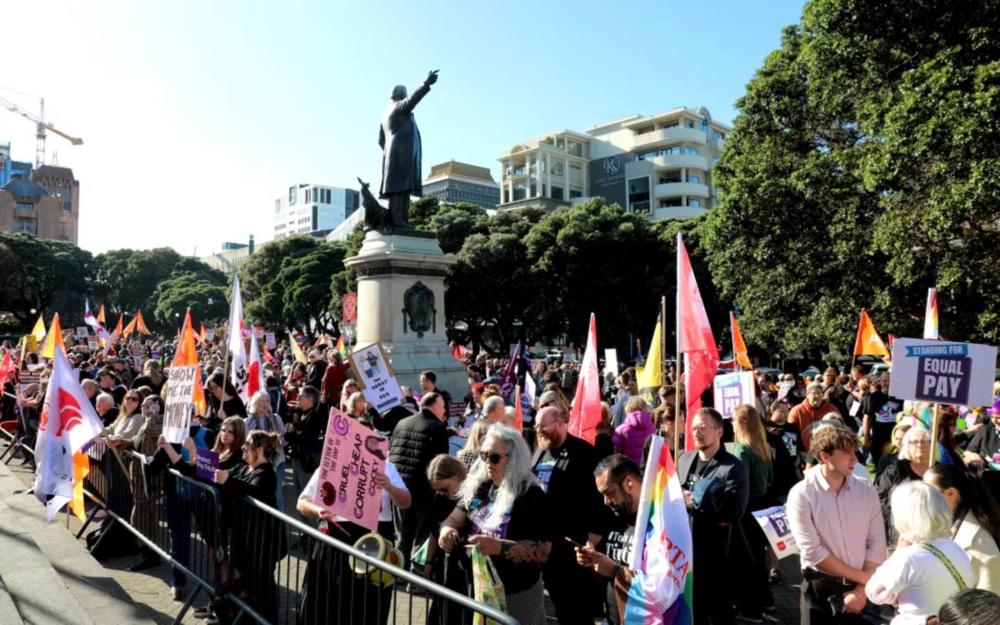 Pay equity law changes: New report urges Government to repeal legislation 