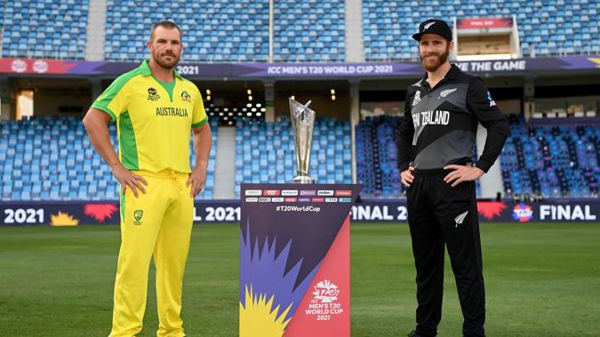 Rival captains Aaron Finch of Australia and Kane Williamson of New Zealand pose with the T20 World Cup trophy. Photo / Getty