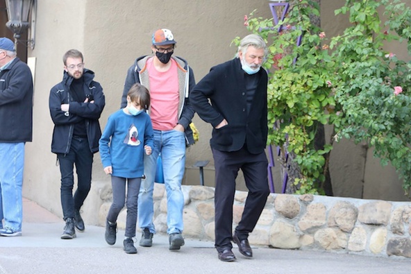 Alec Baldwin in Santa Fe with Halyna Hutchins' husband Matt and Matt's son after the shooting incident. (Photo / Backgrid)