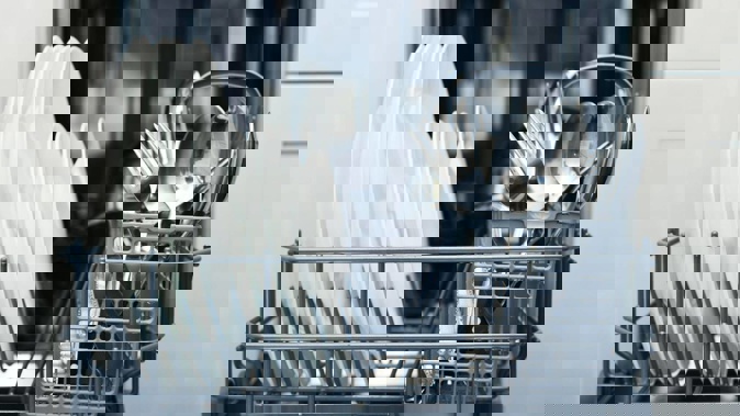 Consumer NZ tested 23 dishwasher detergents against six commonly stuck on food grimes. (Photo / 123RF)