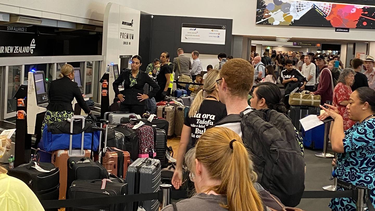 Passengers wait upwards of 40 minutes as Air New Zealand processes a backlog of luggage. Photo / Supplied
