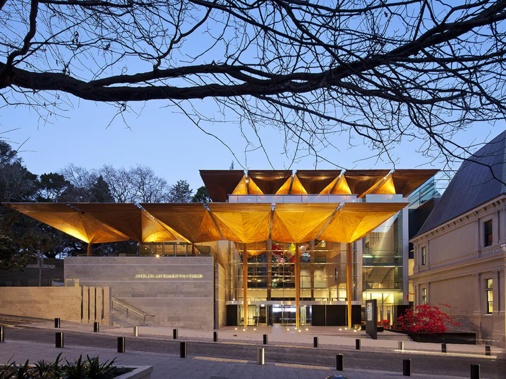 The gallery is being closed because of safety concerns, and an assessment is under way.