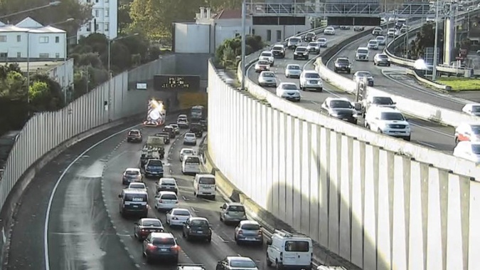 A lane is blocked after a vehicle broke down in the Victoria Park Tunnel in central Auckland. Photo / NZTA