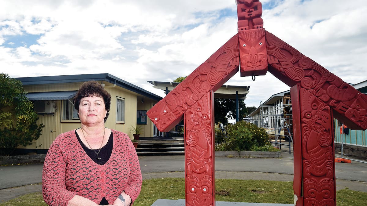 School principal calls out cannabis grower over 'pungent smell' on grounds