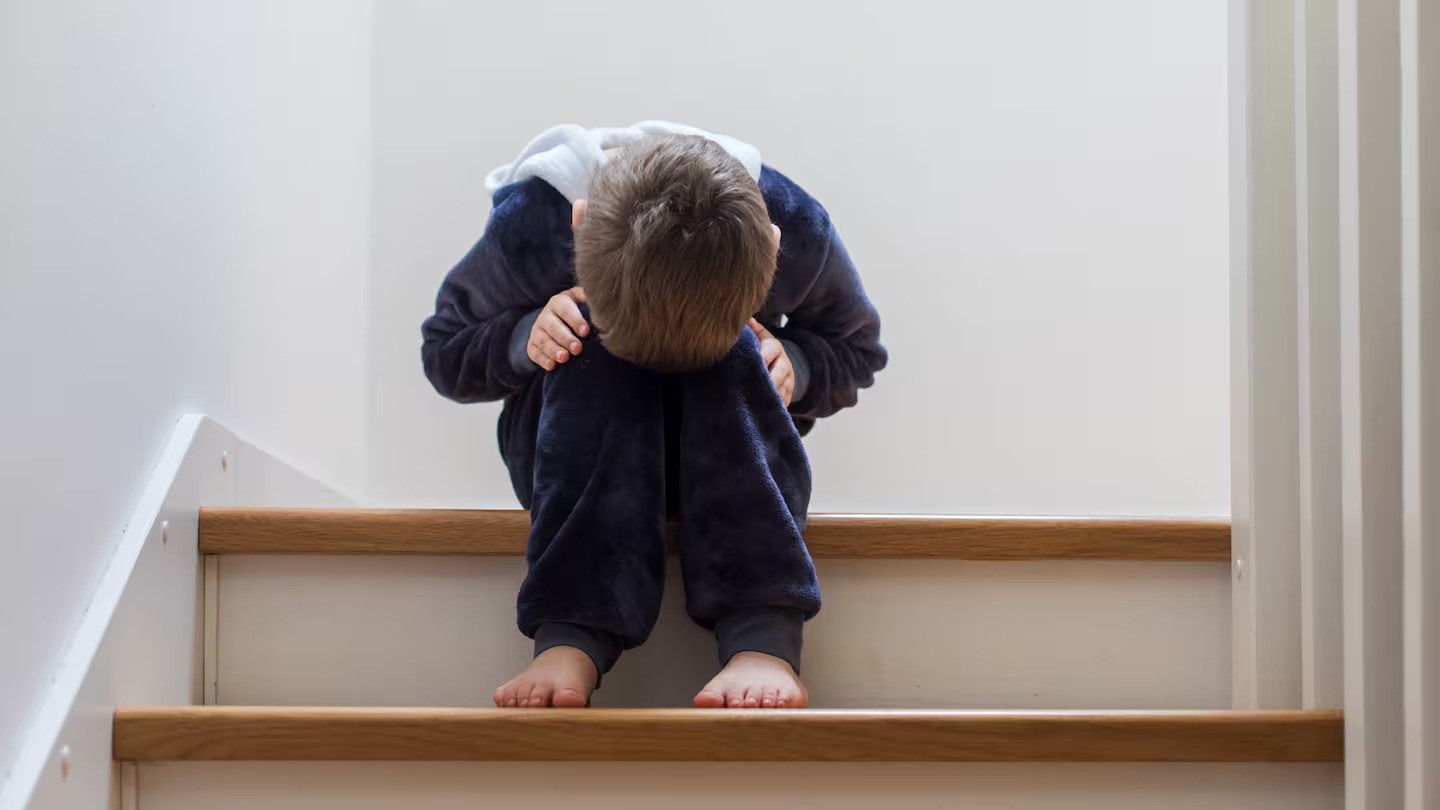 Intoxicated mother assaults 3yo autistic son in front of neighbours