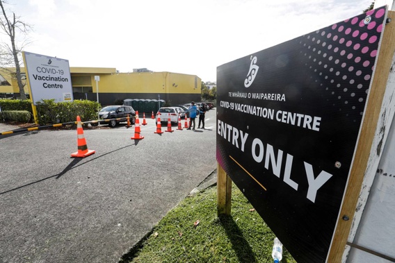 How has business responded to the red alert? (Photo / Dean Purcell)