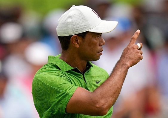 Tiger Woods has battled his way to safety from the cut at the PGA Championship. Photo / AP