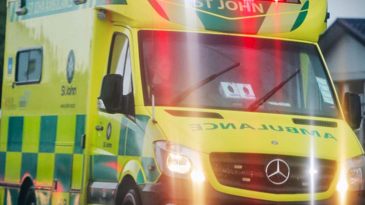 Cyclist dies in hospital after hitting kerb on ride