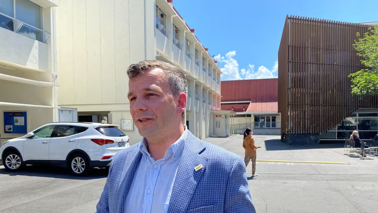 'Poor judgement': Labour slams Seymour's media event at measles testing site