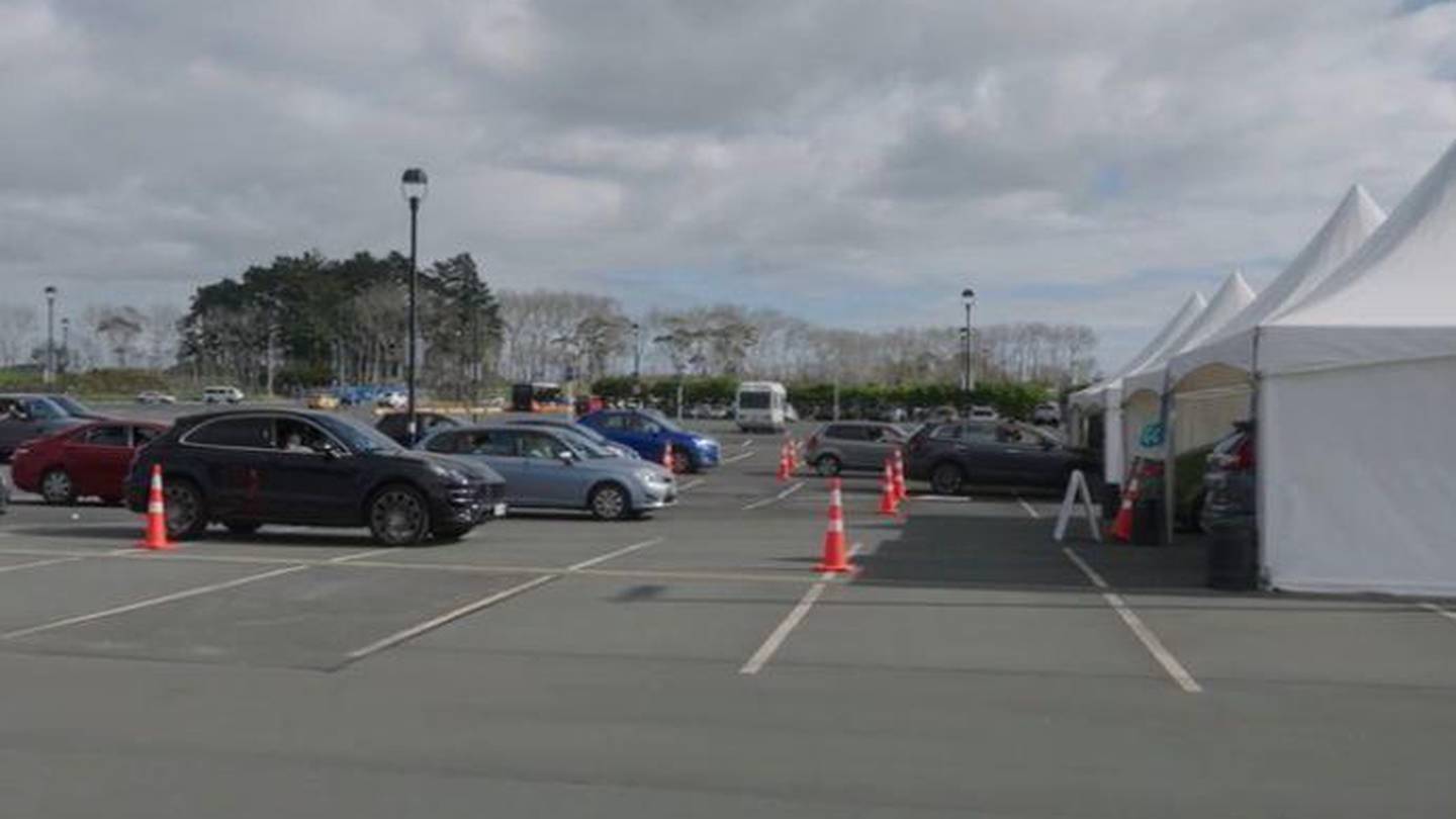 The Auckland Airport Park and Ride drive-through vaccination centre. Photo / RNZ