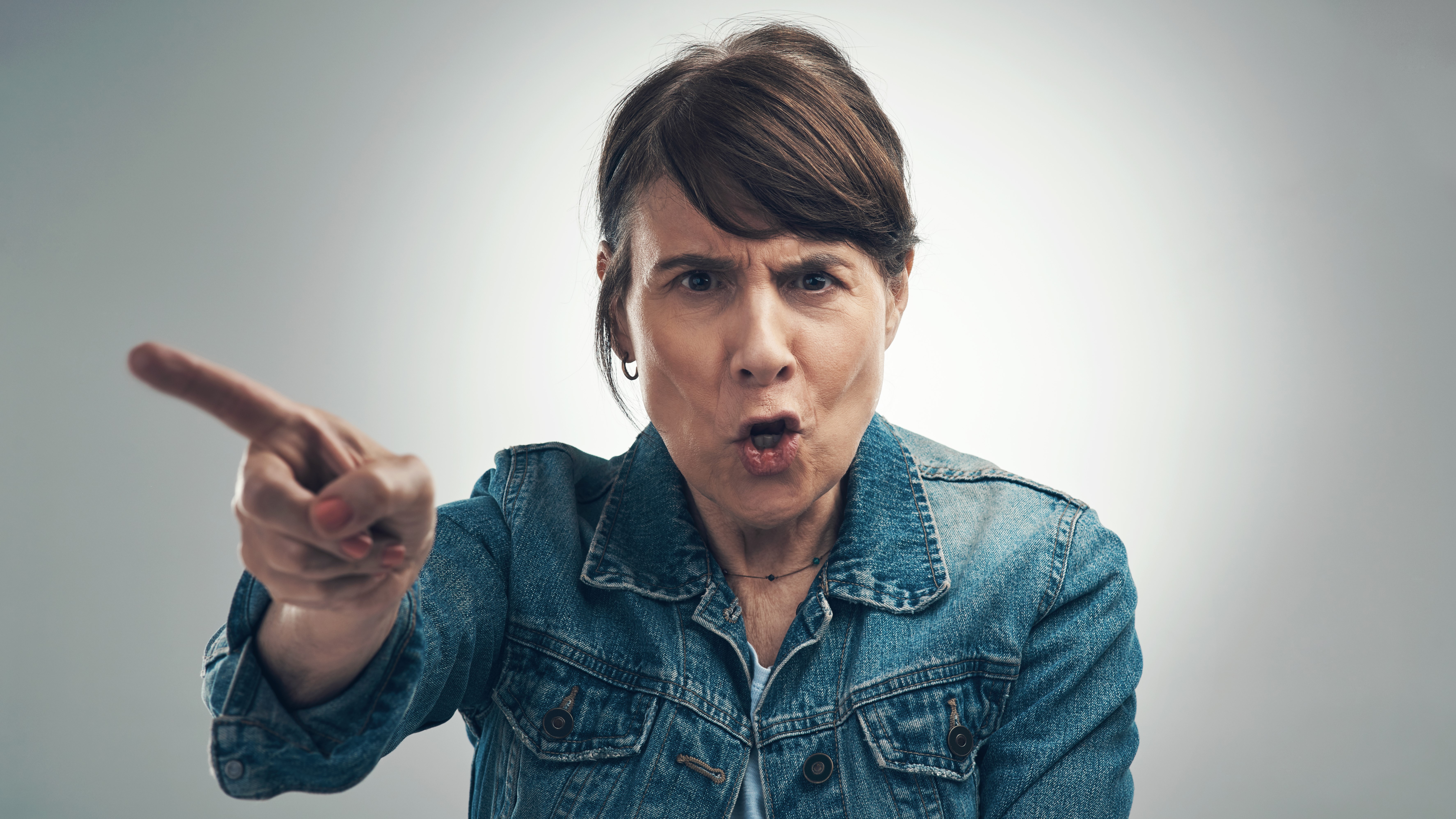 The Highlight Reel: Simon Barnett copped abuse from a 'Karen' on Fathers Day