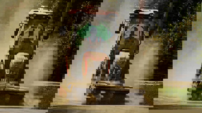 A sweeper working in dusty conditions in Hawke's Bay. Leptospirosis can be picked up by drinking contaminated water, or through the skin when cuts or grazes are exposed to contaminated water or mud. Photo / Paul Taylor