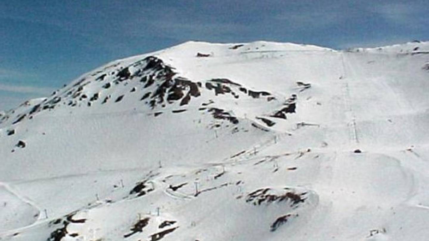Two climbers spent almost 24 hours on the Remarkables mountain range this week after being caught in an avalanche. Photo / ODT