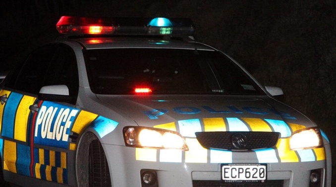 The two-car crash in Upper Hutt has blocked State Highway 2 this morning and motorists are being asked to take an alternative route.
