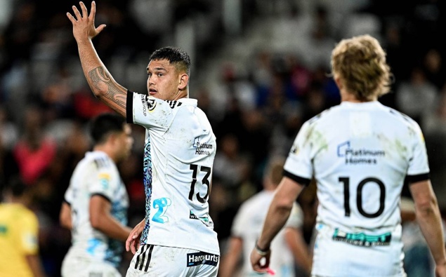 Daniel Rona: Chiefs midfielder on Super Rugby playoffs