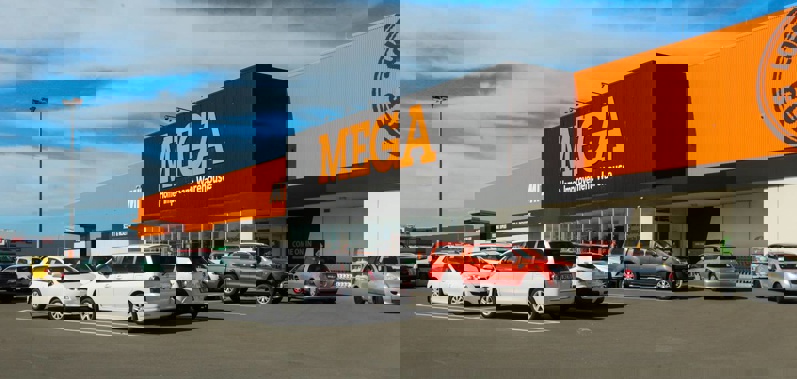 The couple stole items from Mitre 10 stores in Hamilton and Waihi and went back for refunds. File photo / Paul Taylor