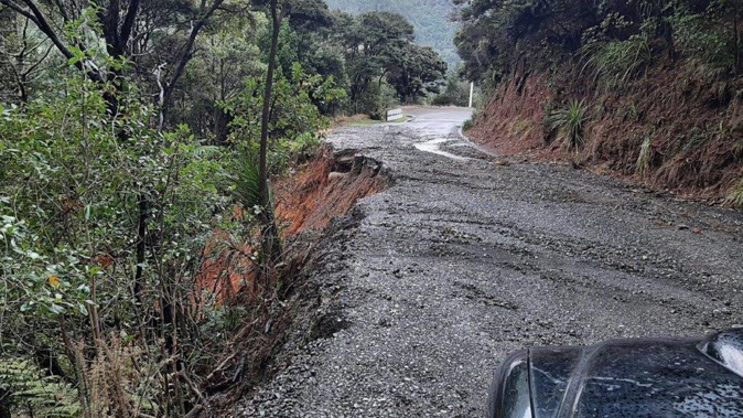 A slip on the road to Whatipu. (Photo / Auckland Council)