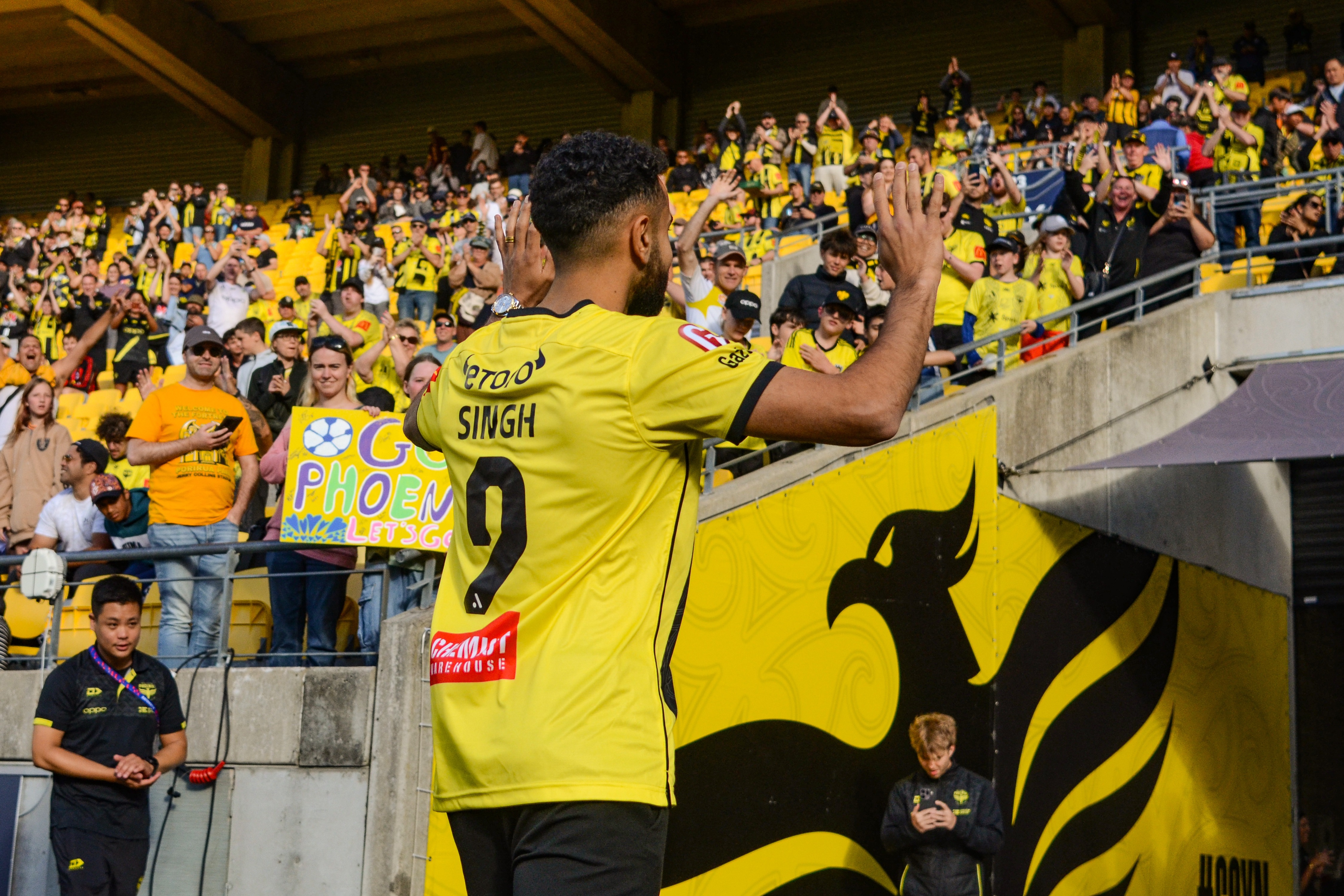 Piney's Power Rankings: Wellington Phoenix get thrashed, Chiefs beat out Highlanders and Tommy Te Puni breaks sprinting records