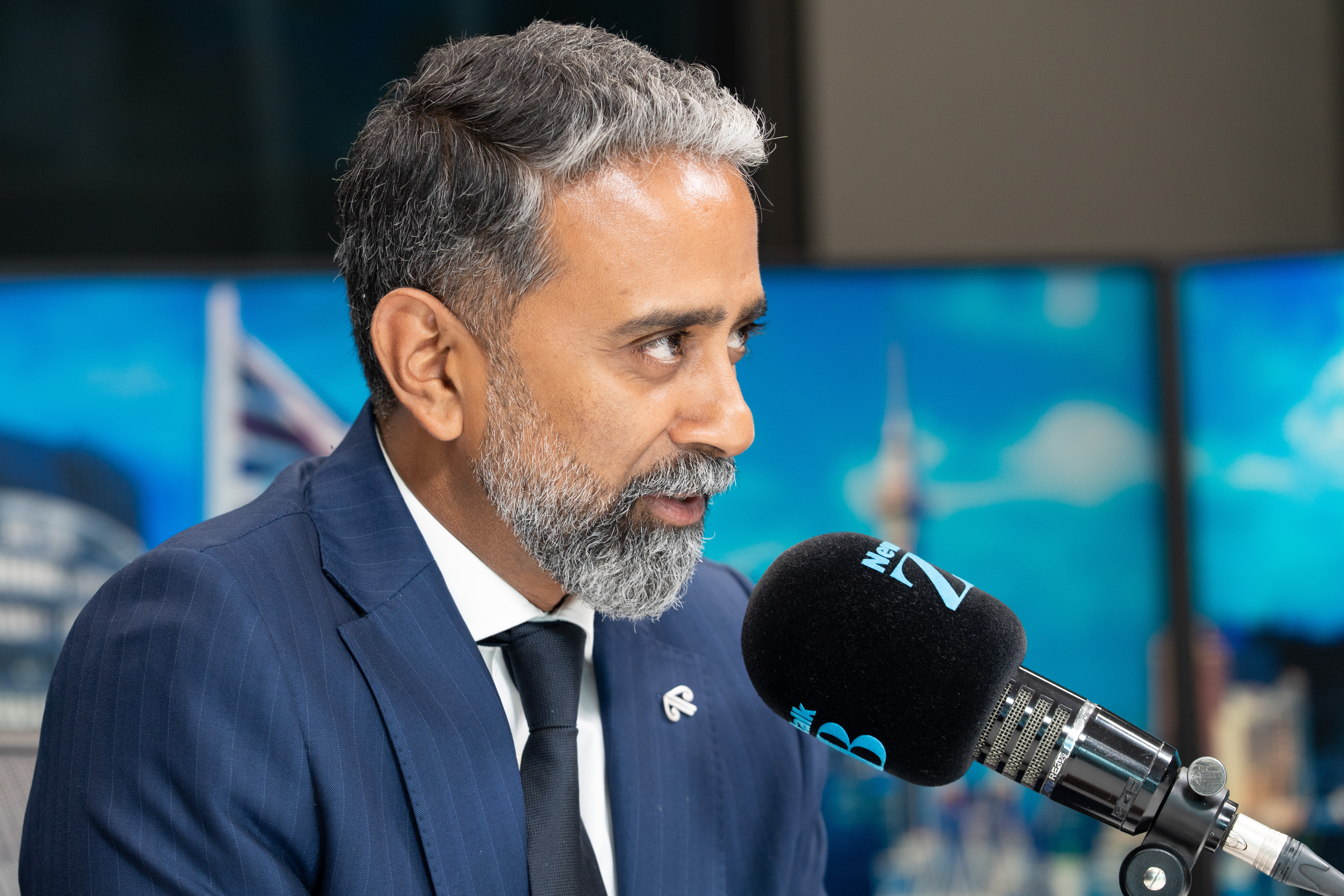 Air New Zealand CEO says airline on 'road to recovery' following financial loss 