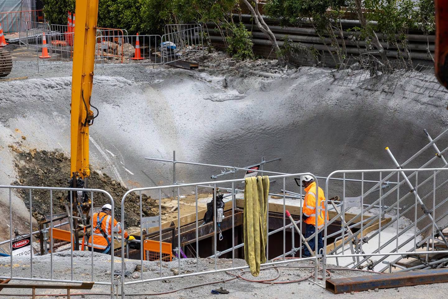 Workers at the Parnell sinkhole site today. Photo / Michael Craig
