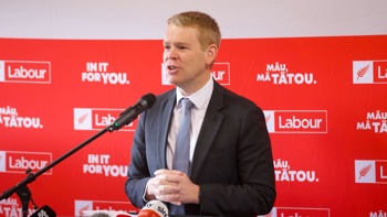 Hipkins hits out at Govt's "shambolic" police timeline 